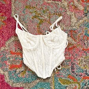 Chic Lace Corset Top in Cream